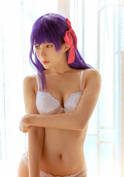 欧美风衣服品牌_剧情片高清视频播放