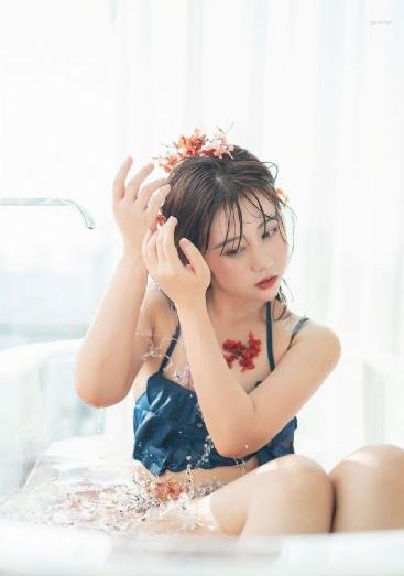 美女久久精品_蓝光HD在线观看