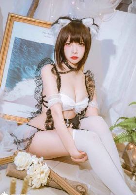 欧美美女沙滩拍照姿势_BD国语高清完整版