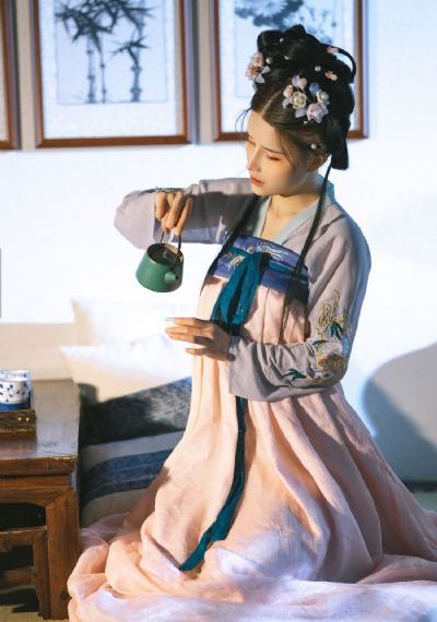 qq头像欧美范女生另类_国产剧日韩免费观看