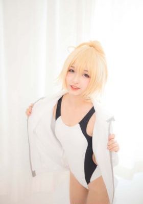 日韩中年妇女图片_HD手机在线观看